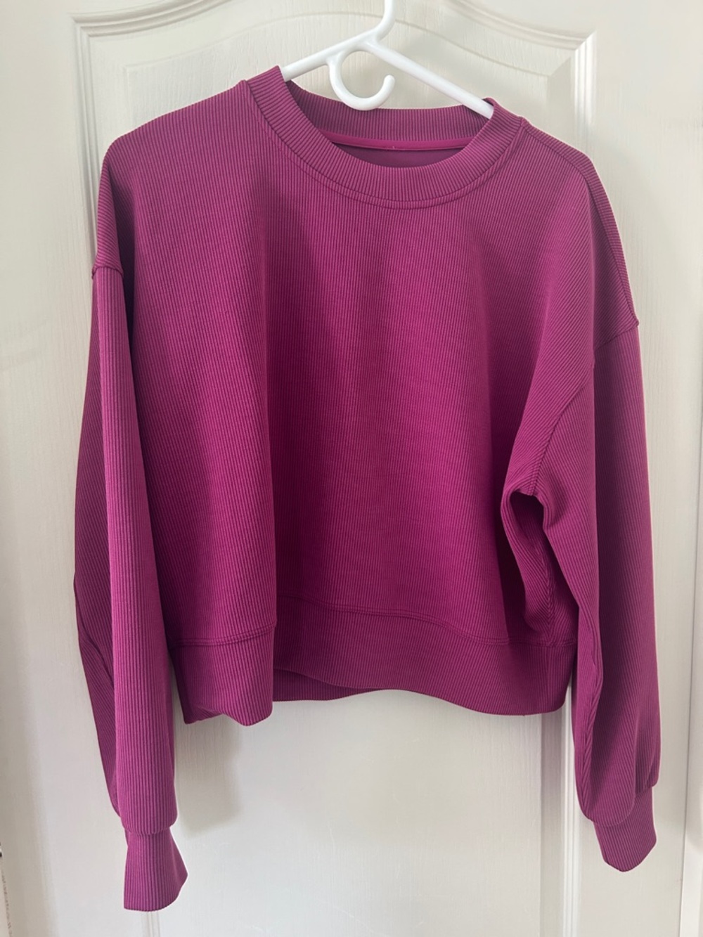 Crewneck Sofstreme, Ribbed Sweatshirt in Berry Pink